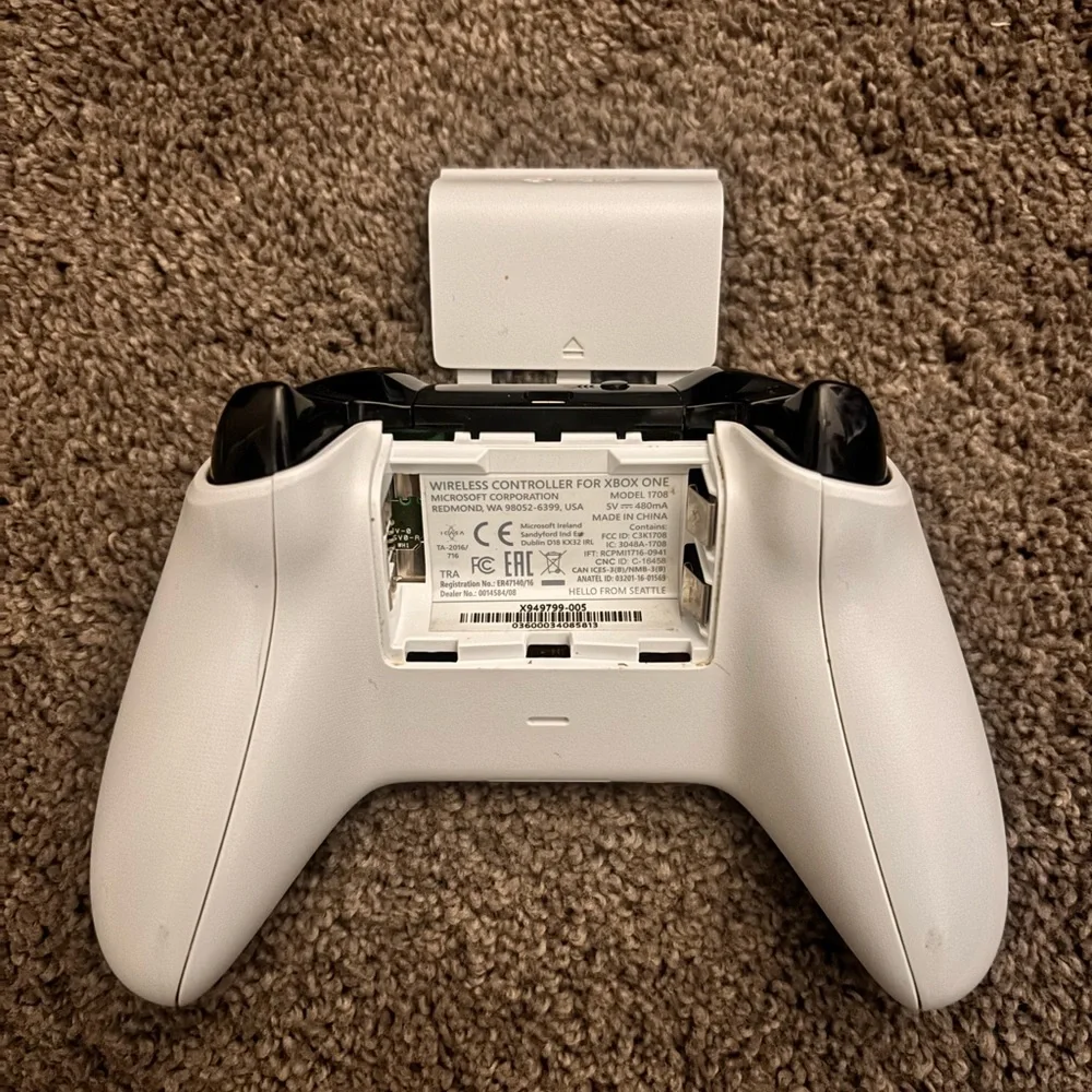 White Wireless Controller (Pick 1)